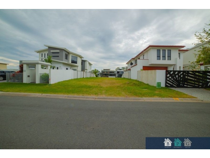 14 Harbourvue Court, Helensvale QLD 4212