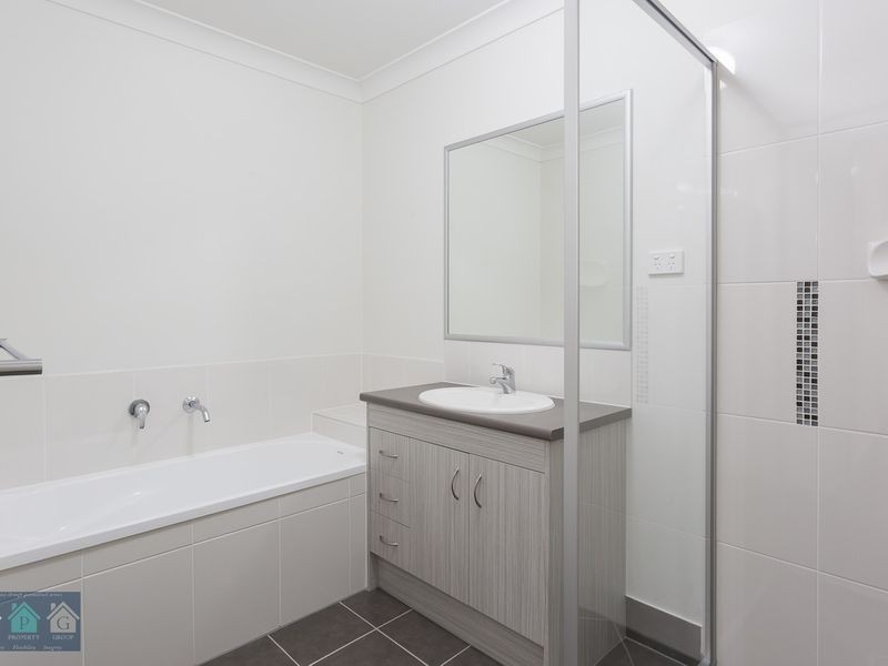 2/6A Richards Street, Loganlea QLD 4131