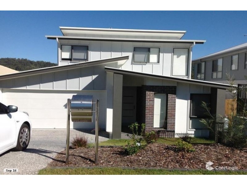 71 MacIntyre Parade, Pacific Pines QLD 4211