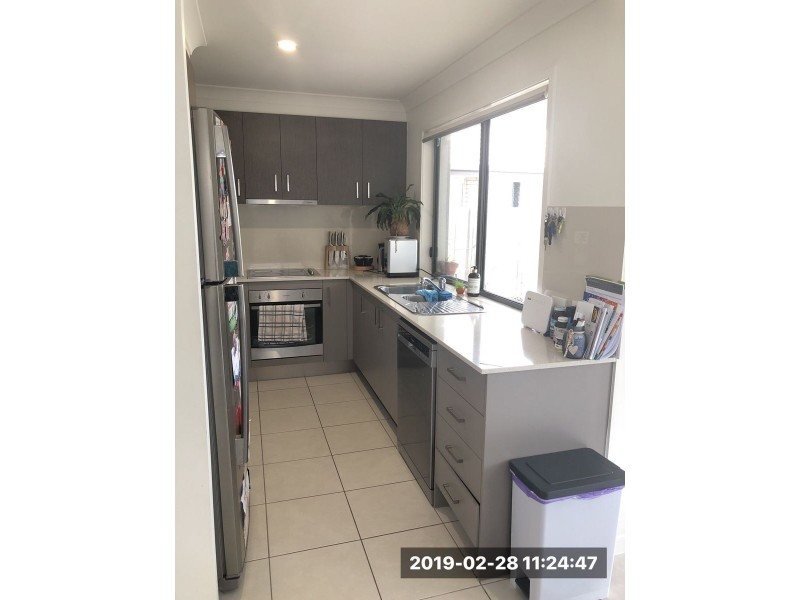 71 MacIntyre Parade, Pacific Pines QLD 4211