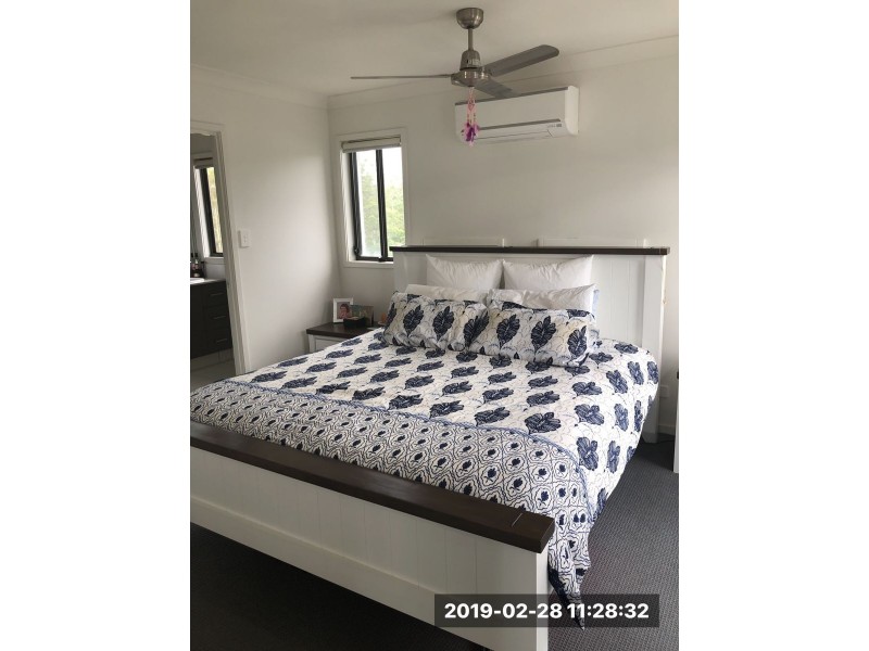71 MacIntyre Parade, Pacific Pines QLD 4211