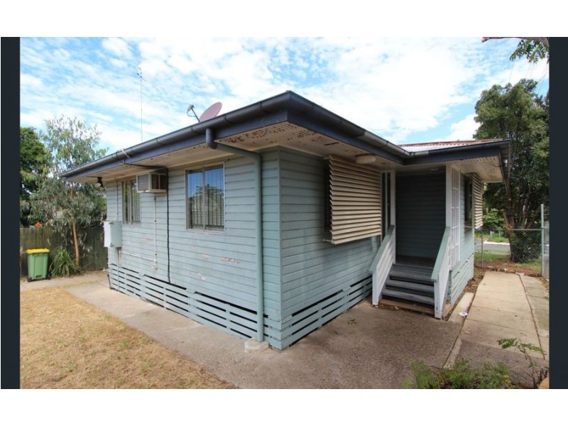 16 Ken May Way, Kingston QLD 4114