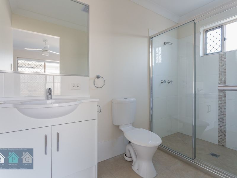 2/14 Sparenburg Street, Bellbird Park QLD 4300