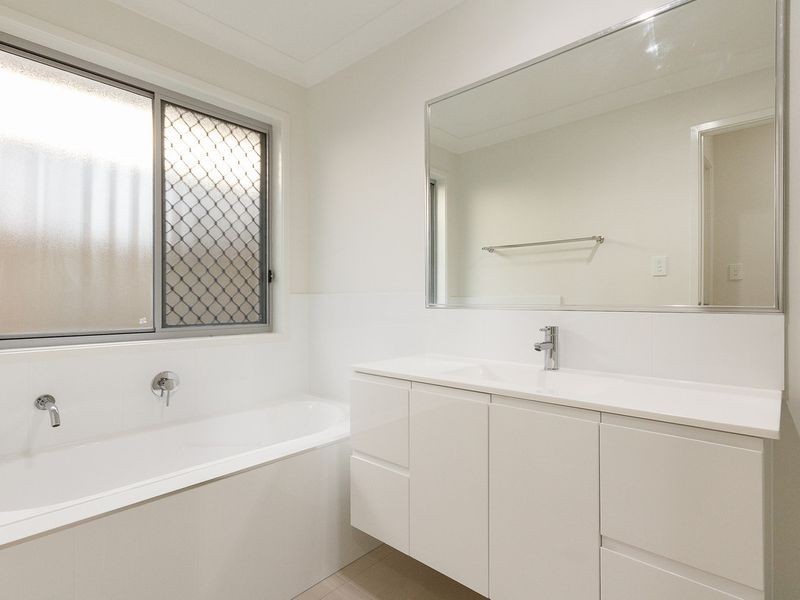 5 Greenstone Street, Yarrabilba QLD 4207