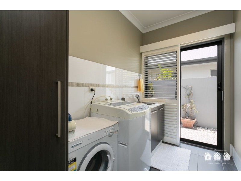 23 Sundown Place, Jacobs Well QLD 4208