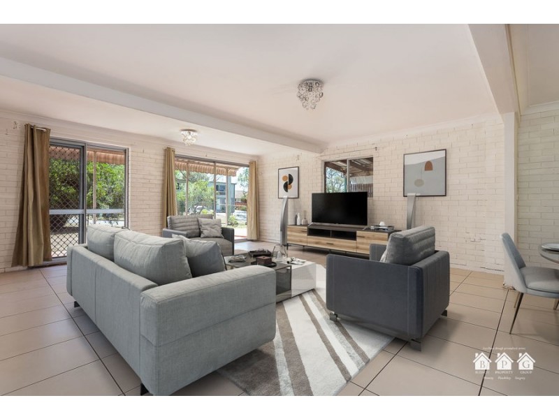 125 Aquarius Dr, Kingston QLD 4114