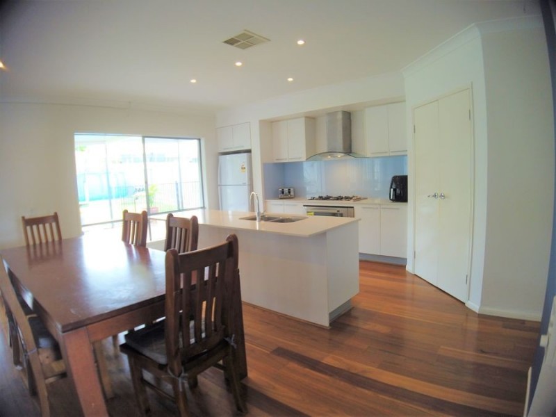 24 Hazelmere Crescent, Ormeau QLD 4208