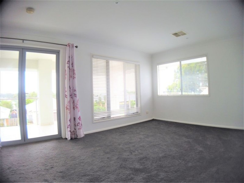 24 Hazelmere Crescent, Ormeau QLD 4208