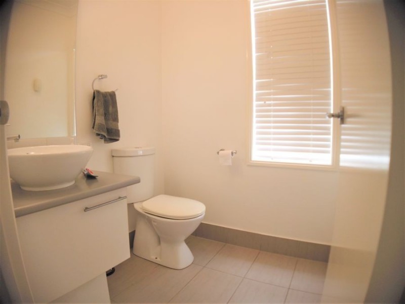 24 Hazelmere Crescent, Ormeau QLD 4208