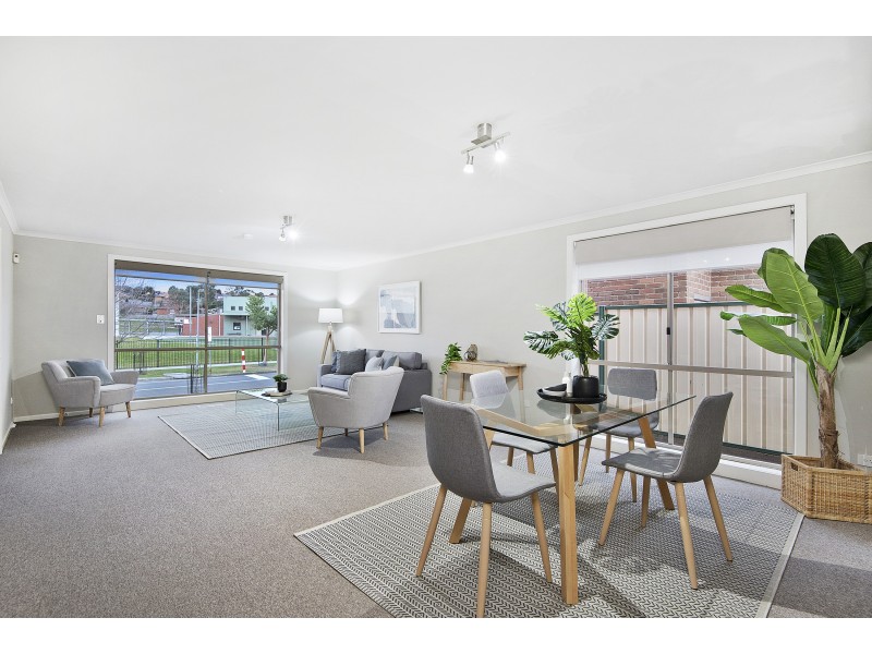 76 Thomas Mitchell Drive, Endeavour Hills VIC 3802