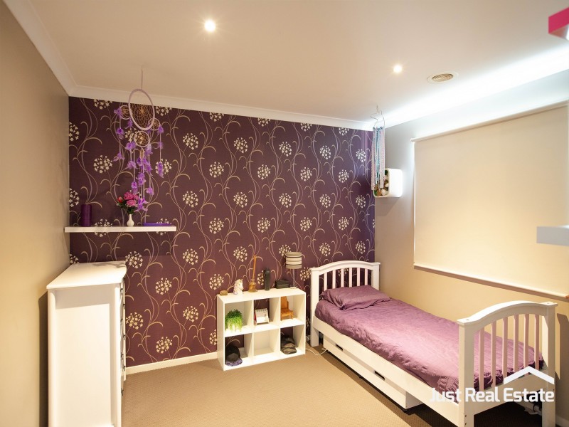 43 Ebony Street, Cranbourne VIC 3977