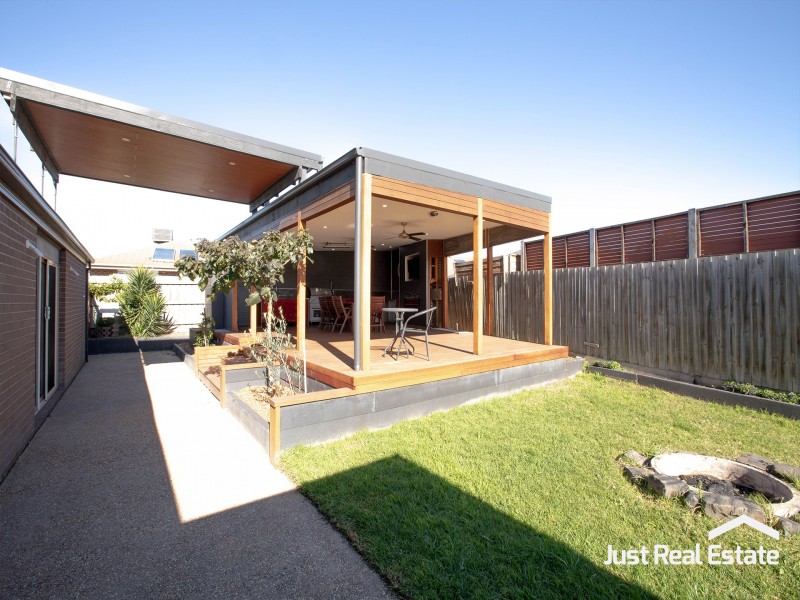 43 Ebony Street, Cranbourne VIC 3977