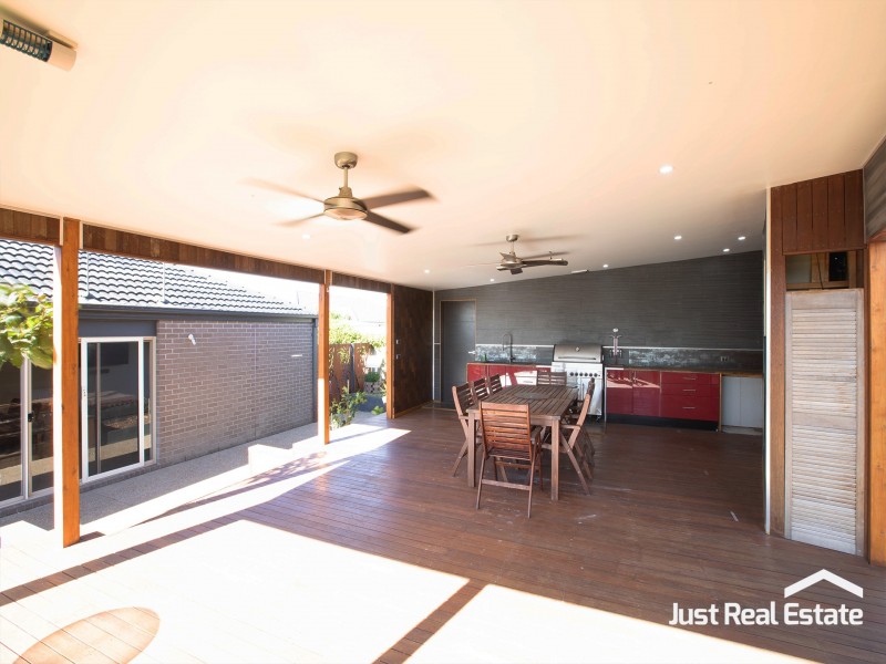 43 Ebony Street, Cranbourne VIC 3977