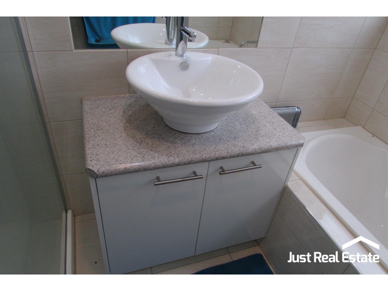 7A King David Court, Hampton Park VIC 3976
