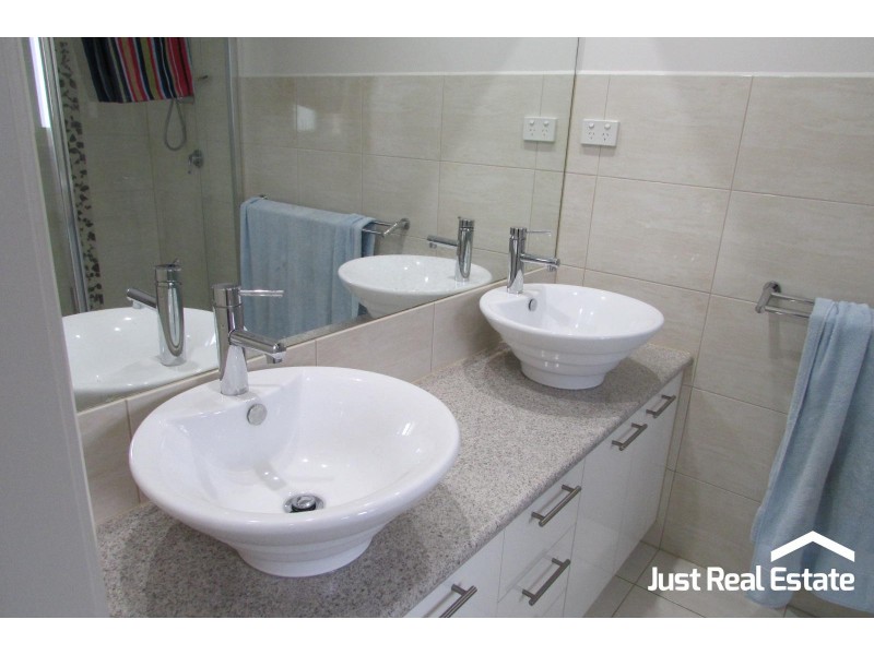 7A King David Court, Hampton Park VIC 3976