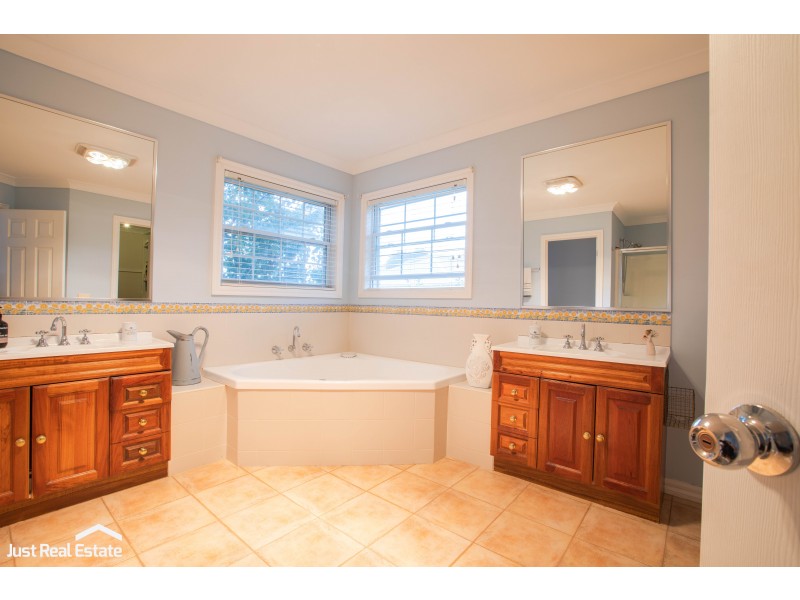 3 Carrum Close, Berwick VIC 3806