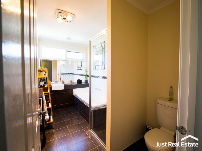 2A CULLIVER AVENUE, Eumemmerring VIC 3177