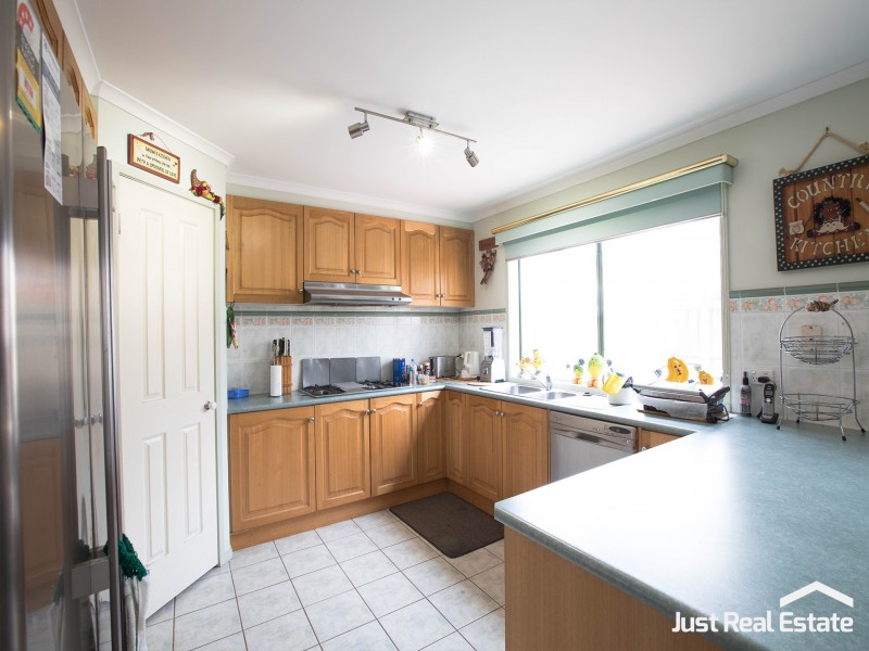 118 Bemersyde Drive, Berwick VIC 3806