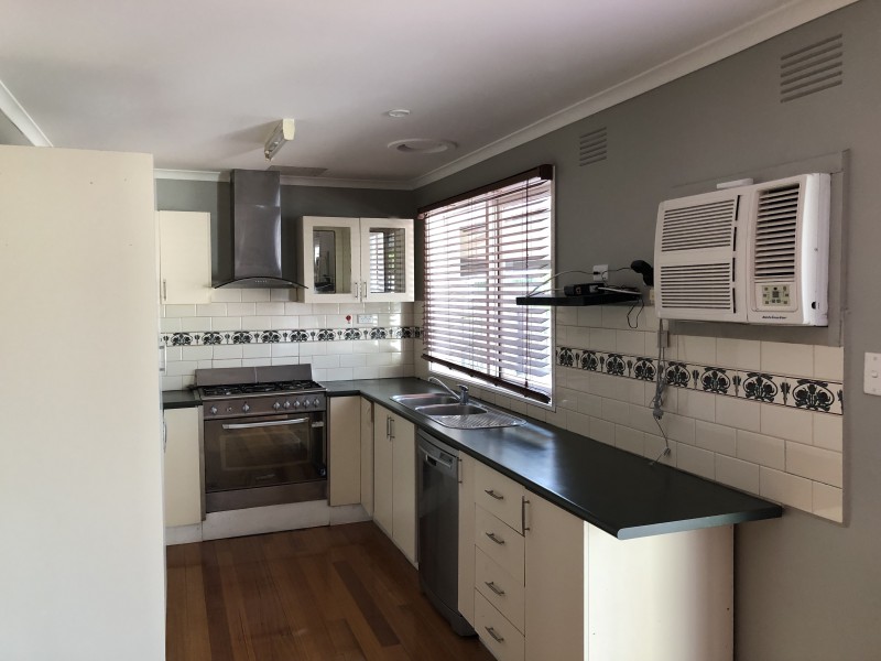 20 Saxonwood Drive, Narre Warren VIC 3805