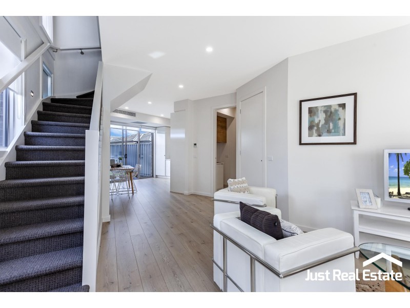 1 Priscilla Place, Pakenham VIC 3810