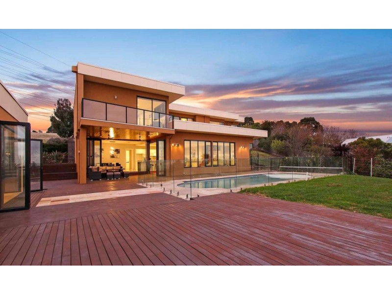 10 Panoramic Terrace, Berwick VIC 3806