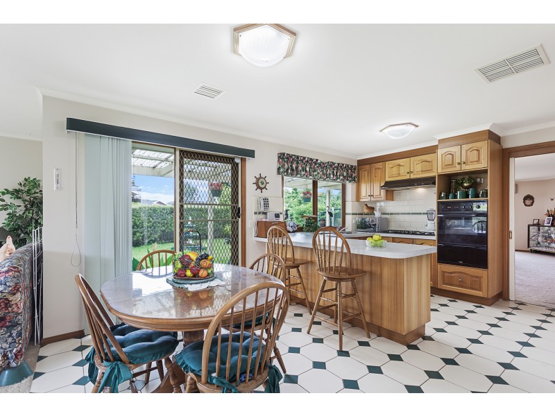 6 Kylie Court, Hallam VIC 3803