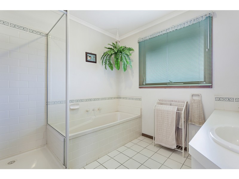 6 Kylie Court, Hallam VIC 3803