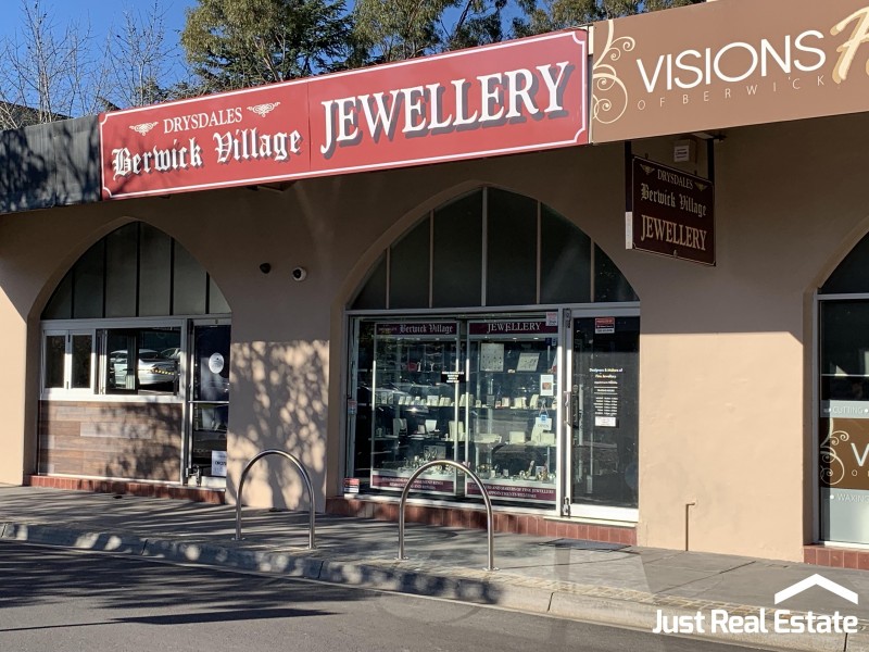 2 Blackburne Square, Berwick VIC 3806