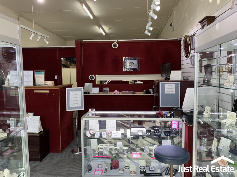 2 Blackburne Square, Berwick VIC 3806