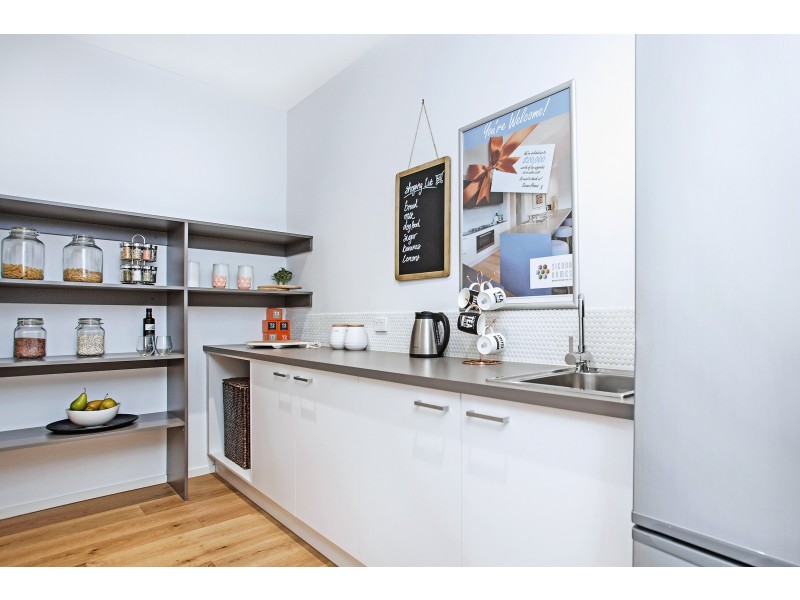 16 Lucinda Lane, Cranbourne North VIC 3977