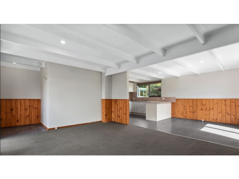 64 Darling Way, Narre Warren VIC 3805