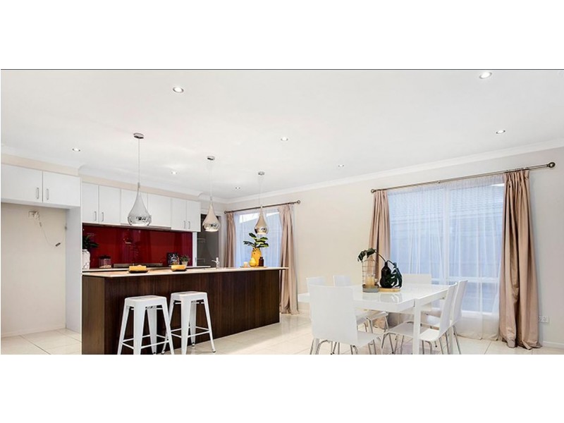 17 Elwood Avenue, Pakenham VIC 3810