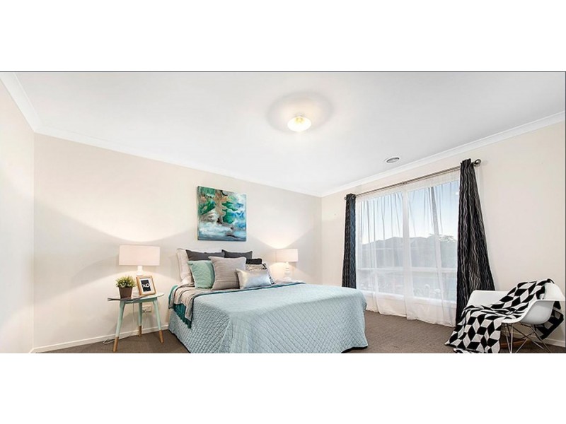 17 Elwood Avenue, Pakenham VIC 3810