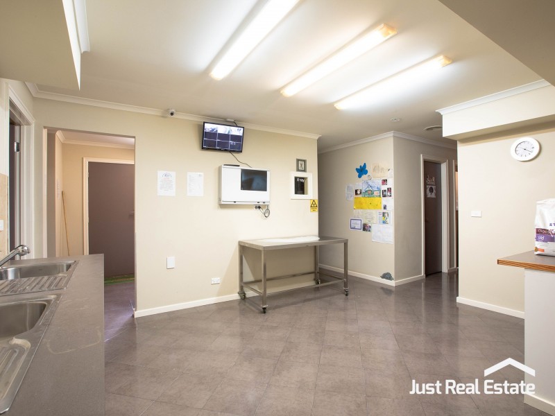 11 Tilmouth Place, Narre Warren South VIC 3805