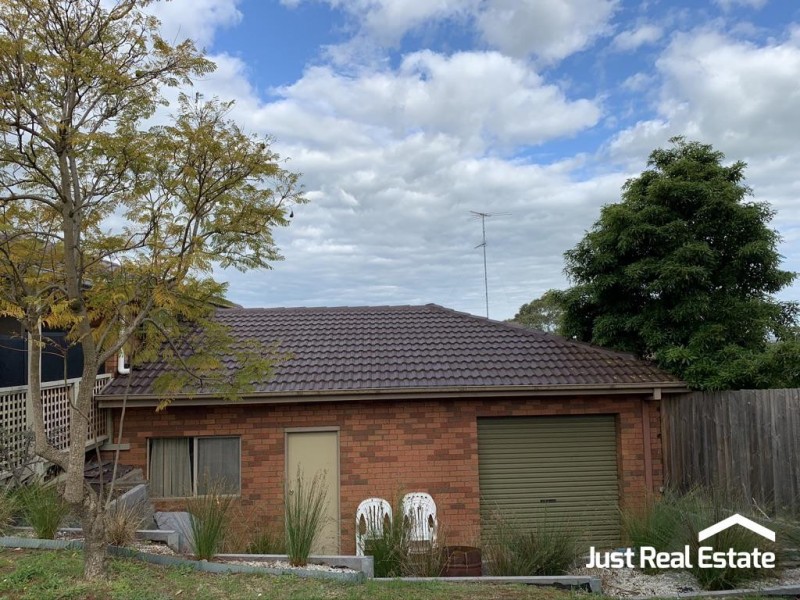 19 Damien Court, Pakenham VIC 3810