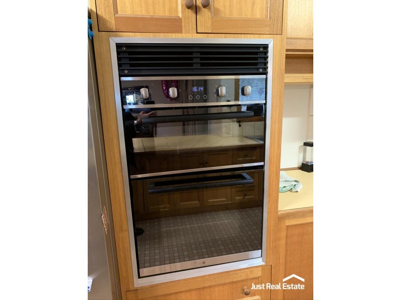 19 Damien Court, Pakenham VIC 3810