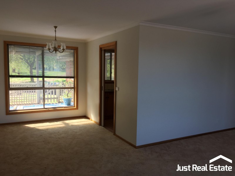 19 Damien Court, Pakenham VIC 3810