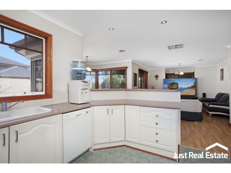 5 Sugarloaf Avenue, Lynbrook VIC 3975