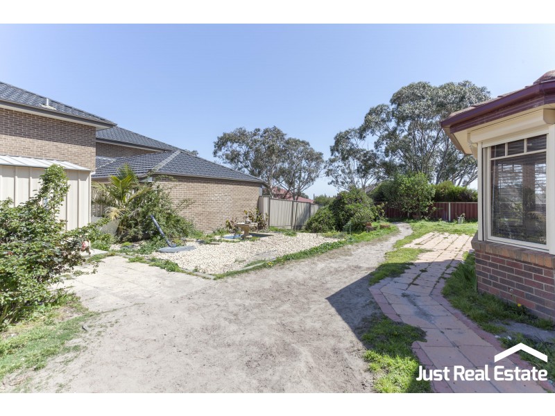 5 Sugarloaf Avenue, Lynbrook VIC 3975