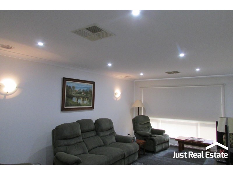 7A King David Court, Hampton Park VIC 3976