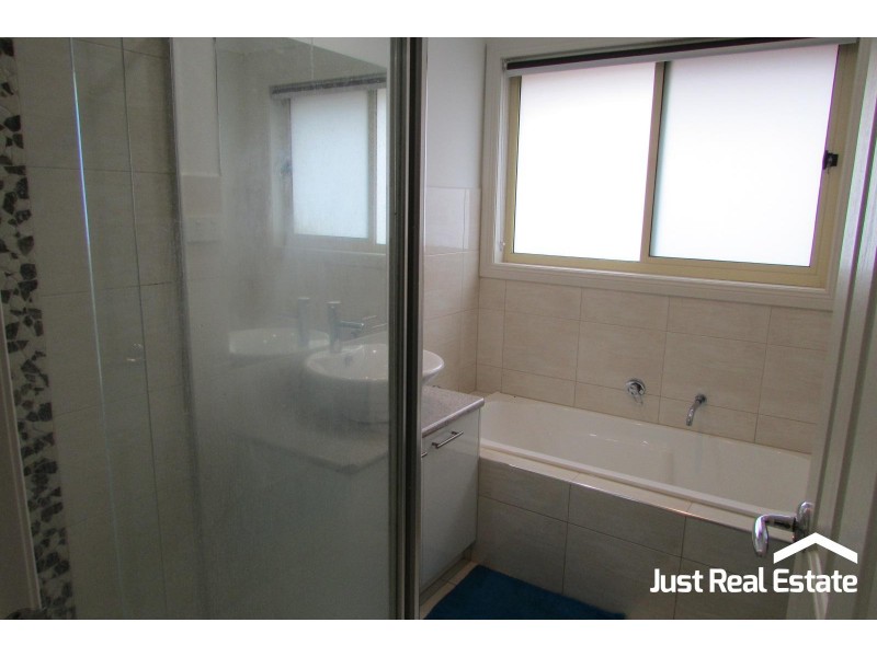 7A King David Court, Hampton Park VIC 3976