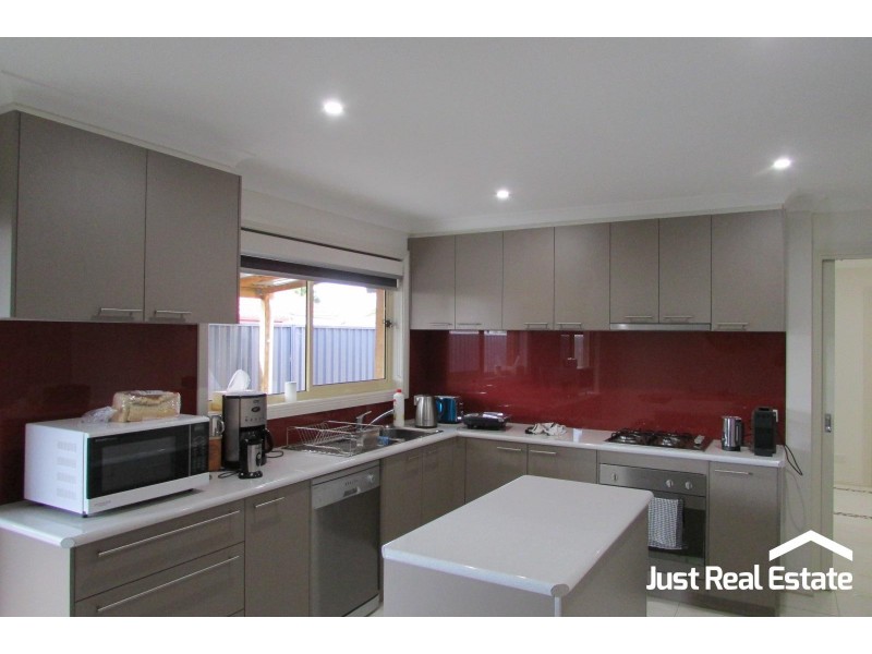 7A King David Court, Hampton Park VIC 3976