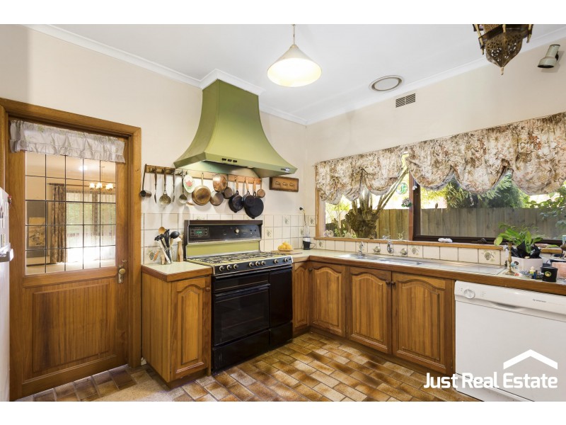 79 Rooks Road, Mitcham VIC 3132