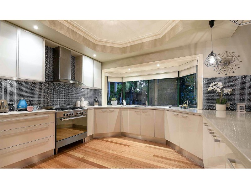 15 Melville Park Drive, Berwick VIC 3806