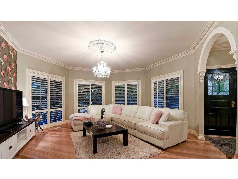 15 Melville Park Drive, Berwick VIC 3806