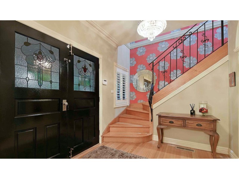 15 Melville Park Drive, Berwick VIC 3806