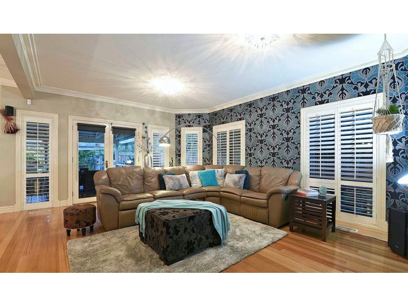 15 Melville Park Drive, Berwick VIC 3806