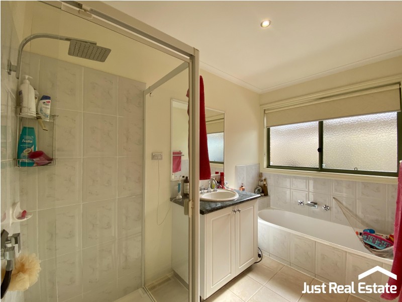 15 Murndal Court, Berwick VIC 3806