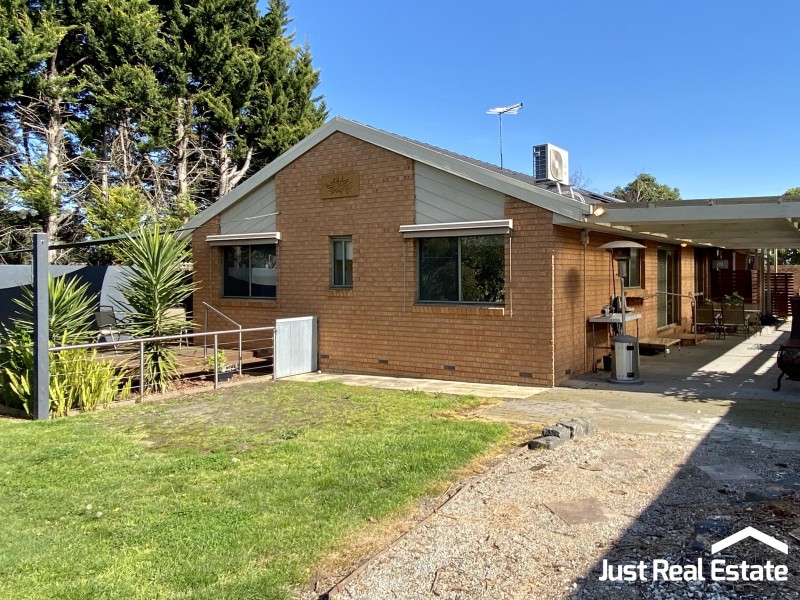 15 Murndal Court, Berwick VIC 3806