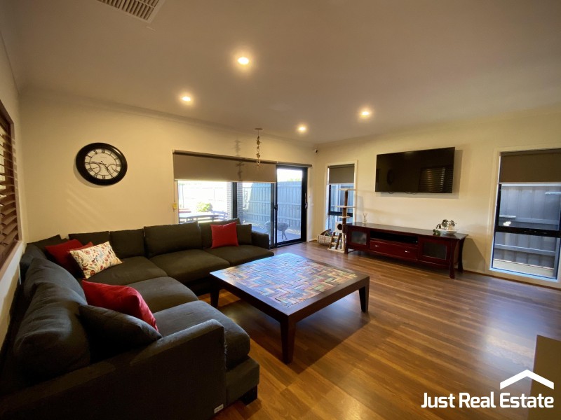 5 Dana Street, Officer VIC 3809